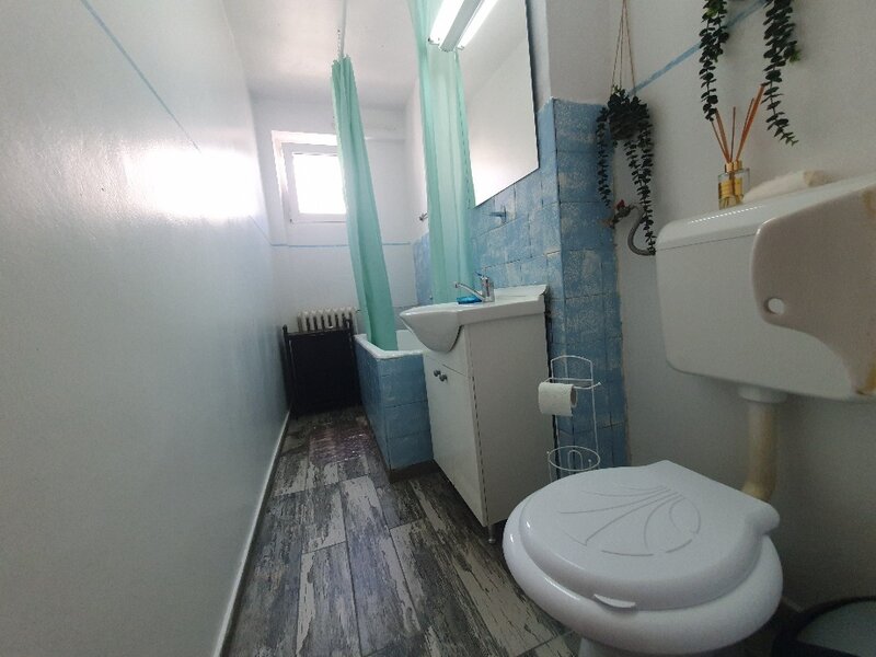 Titan Teodor Pallady Metrou 1 Decembrie